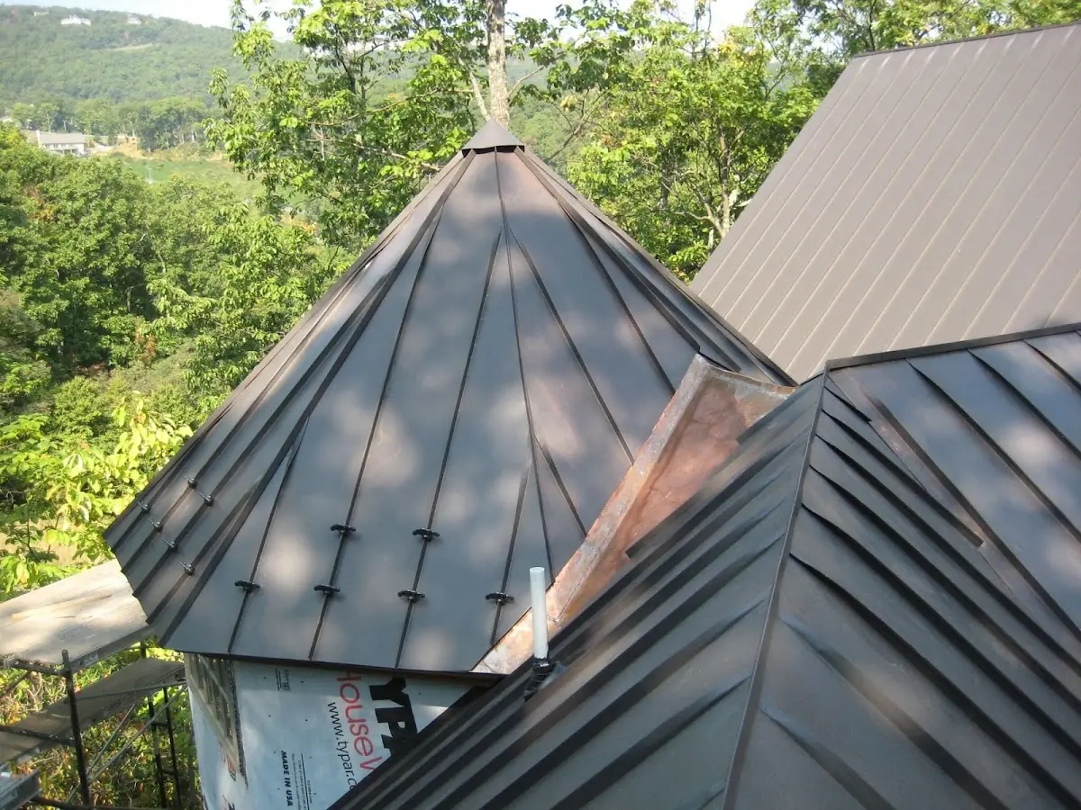 Professional Gutter Cleaning by Craftsman Roofing in Gateway